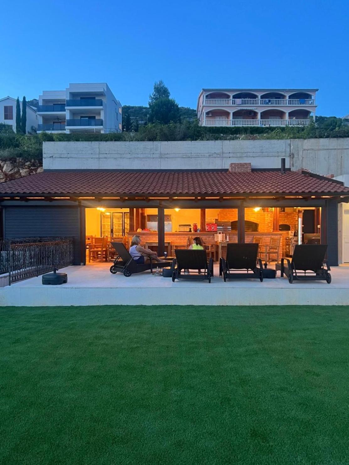 טריבני-קרושיצה Villa Tin Apartments מראה חיצוני תמונה