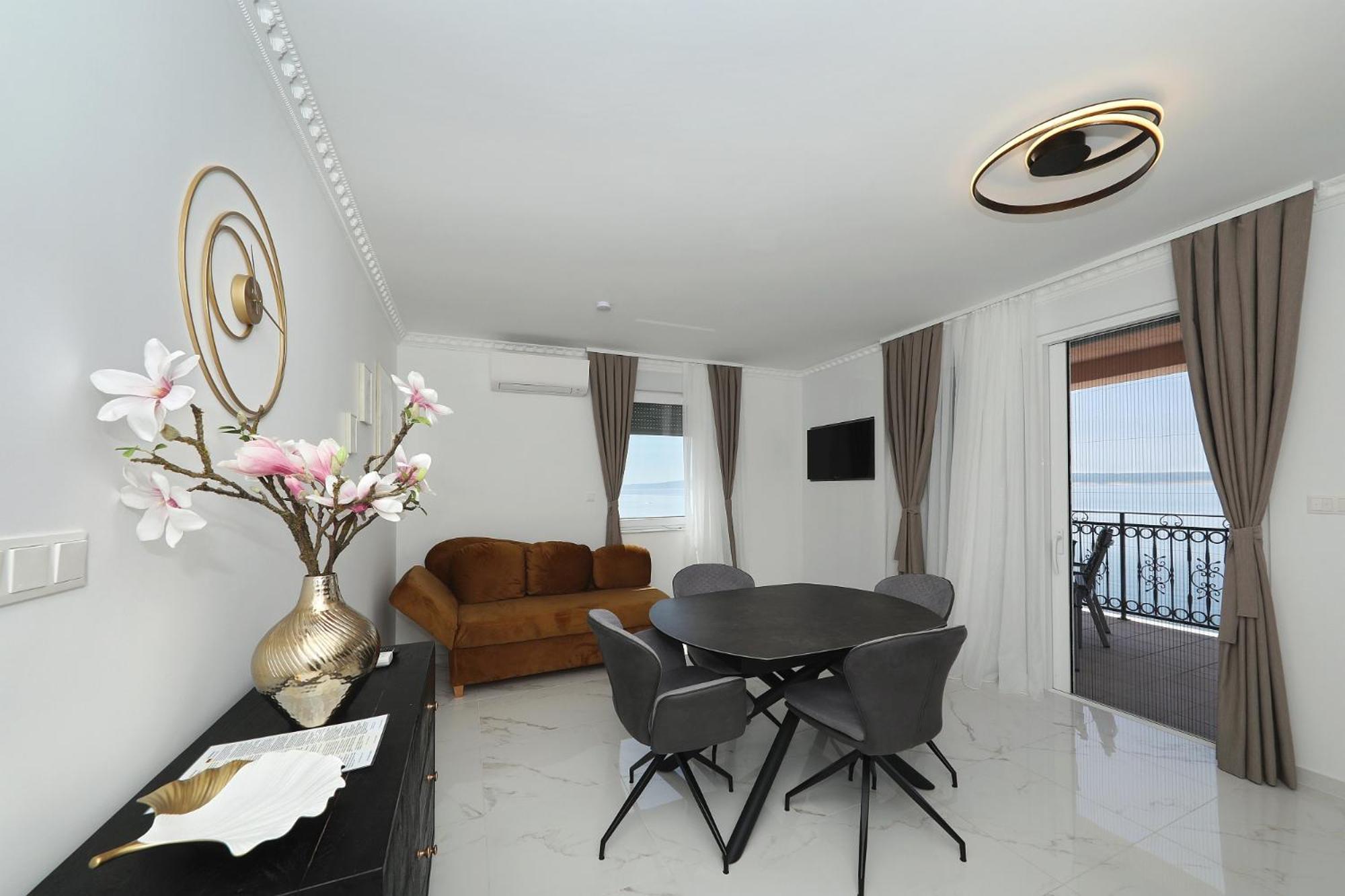 טריבני-קרושיצה Villa Tin Apartments מראה חיצוני תמונה