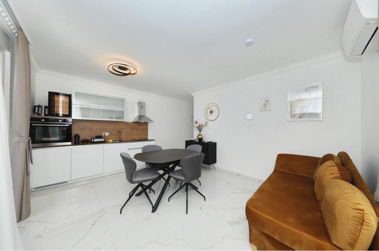 טריבני-קרושיצה Villa Tin Apartments מראה חיצוני תמונה